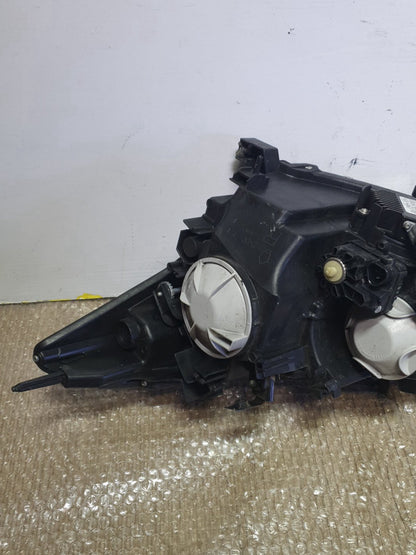 2011 Nissan Fuga- Right Headlight PN: see photos