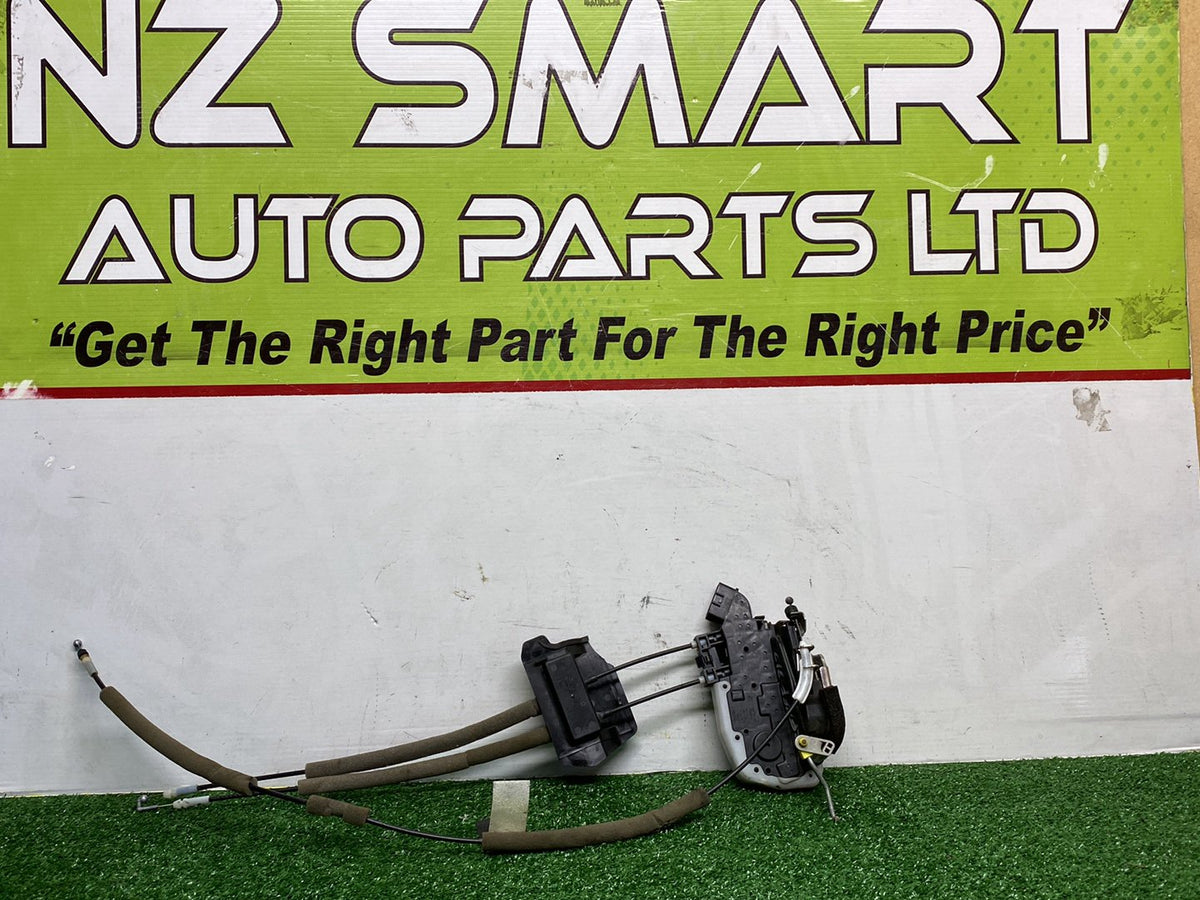 2011 Nissan Fuga - Right Front Lock Actuator PN: 805001ME0A