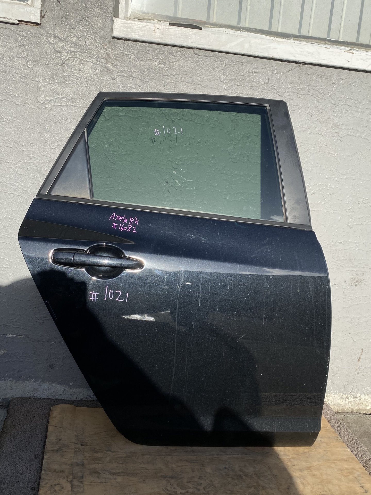 2005 Mazda Axela BK5P - Right Rear Door Shell