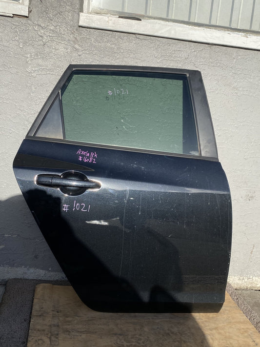 2005 Mazda Axela BK5P - Right Rear Door Shell