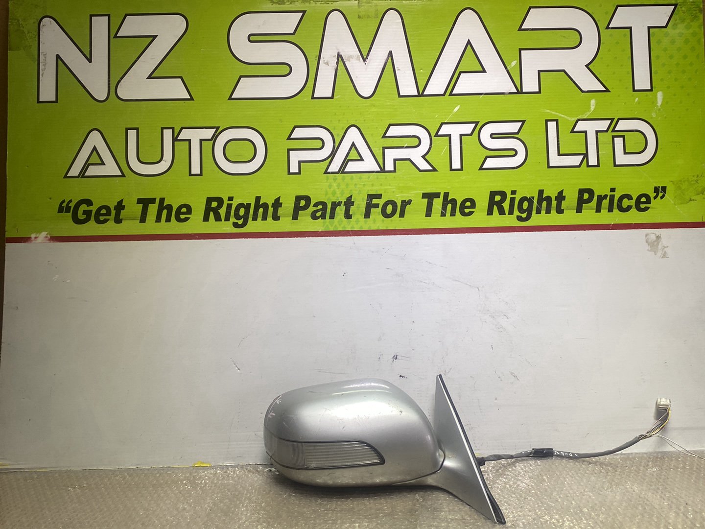 2008  Used Toyota Crown- Right Door Mirror PN: 10 wires