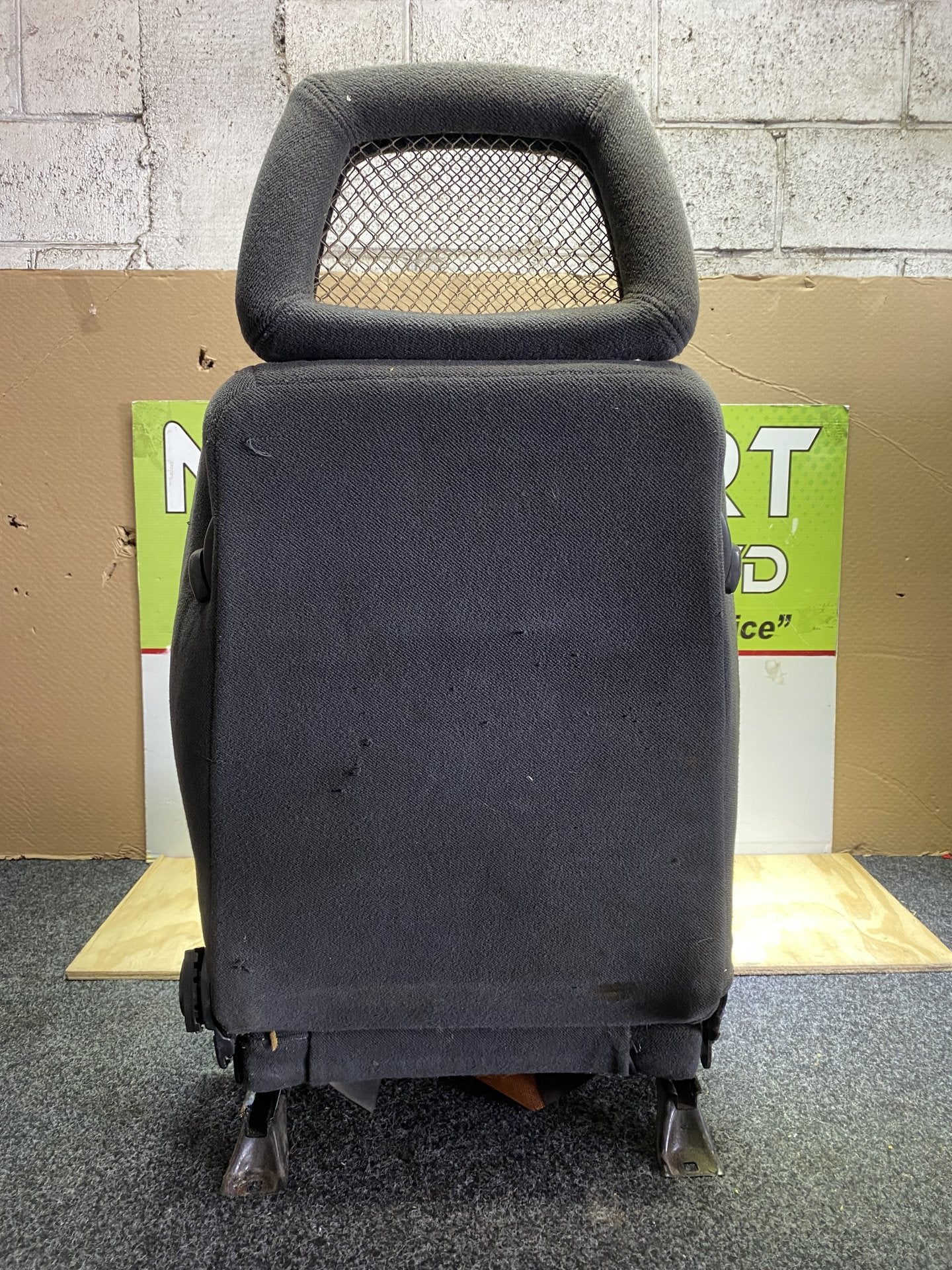 1998 Toyota Hilux - Left Front Seat