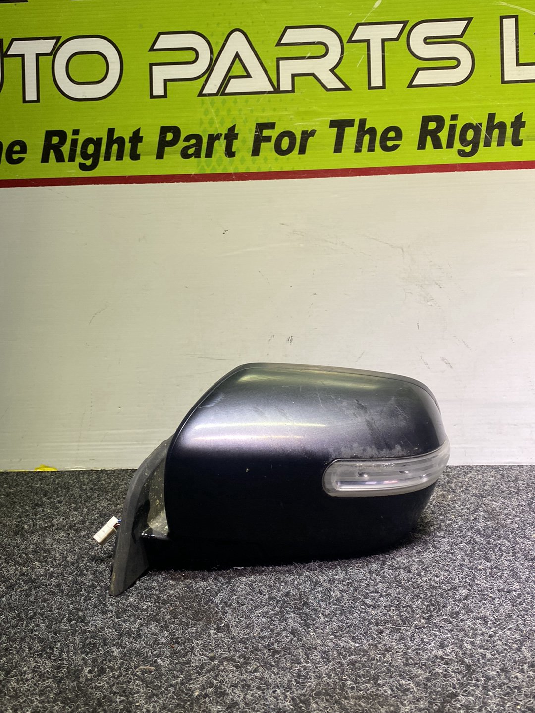 2007 Mazda MPV - Left Door Mirror PN: 7 wires