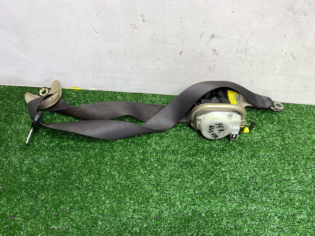 2002 Used Toyota Caldina - Right Front Seat Belt PN: 7321021130C1