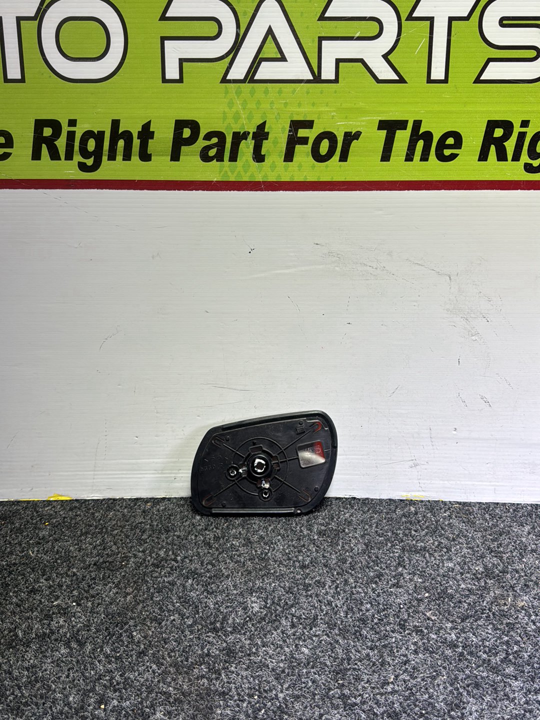 2009 Mazda Axela BK5P - Right Door Mirror Glass