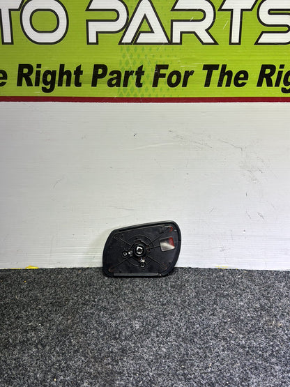 2009 Mazda Axela BK5P - Right Door Mirror Glass