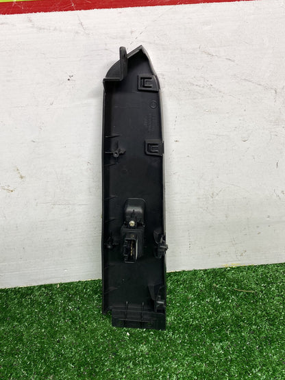 2007 Mazda Verisa - Left Front Window Switch PN: D01C684l6