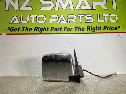 2008 Nissan Caravan- Right Door Mirror PN: 5 wires