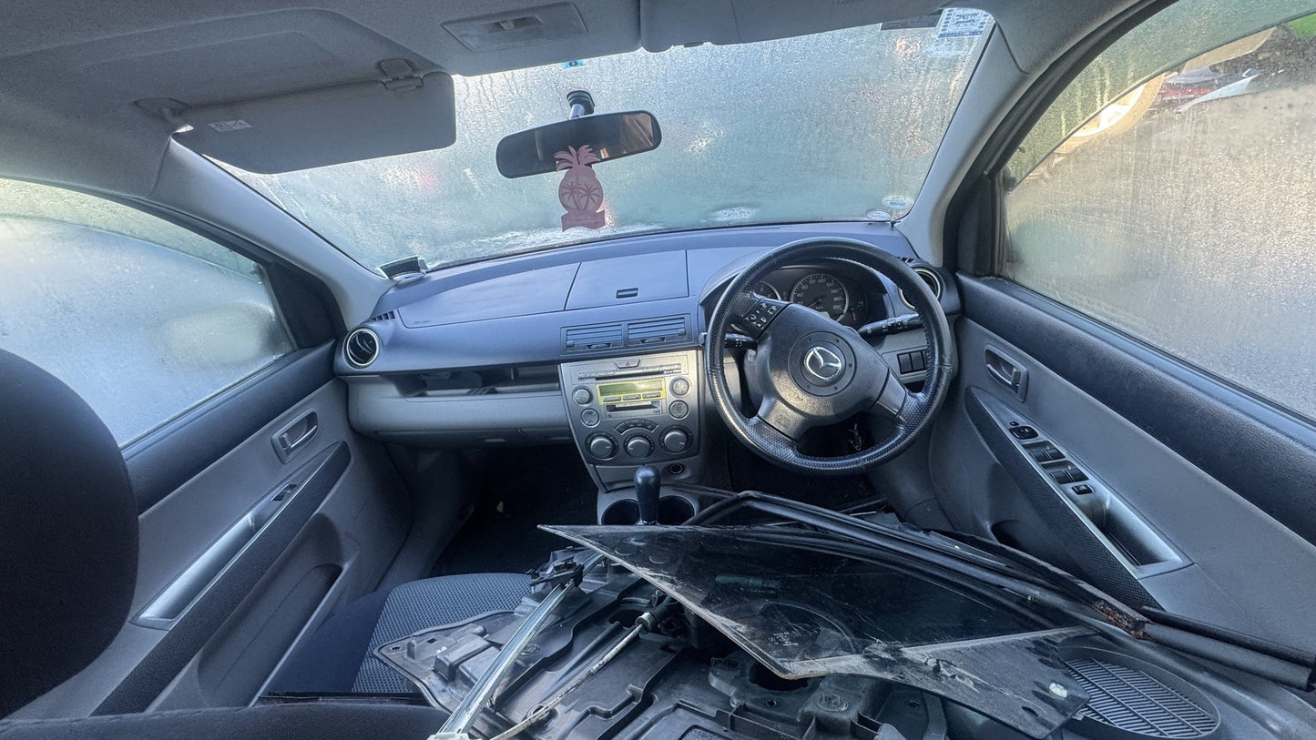 2004 Mazda Demio DY5W  Dismantling For Parts