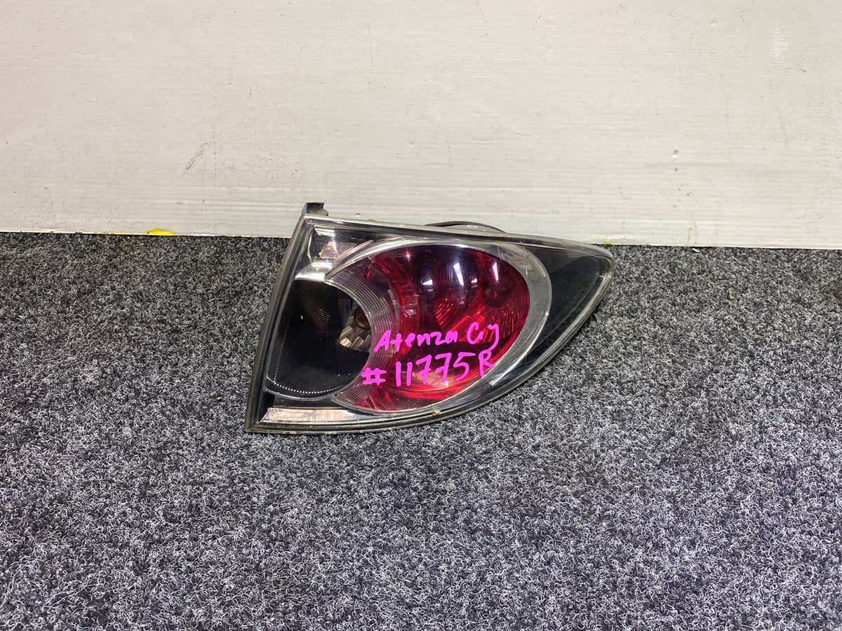 2005 Mazda Atenza GY3W - Right Taillight PN: 220-61974