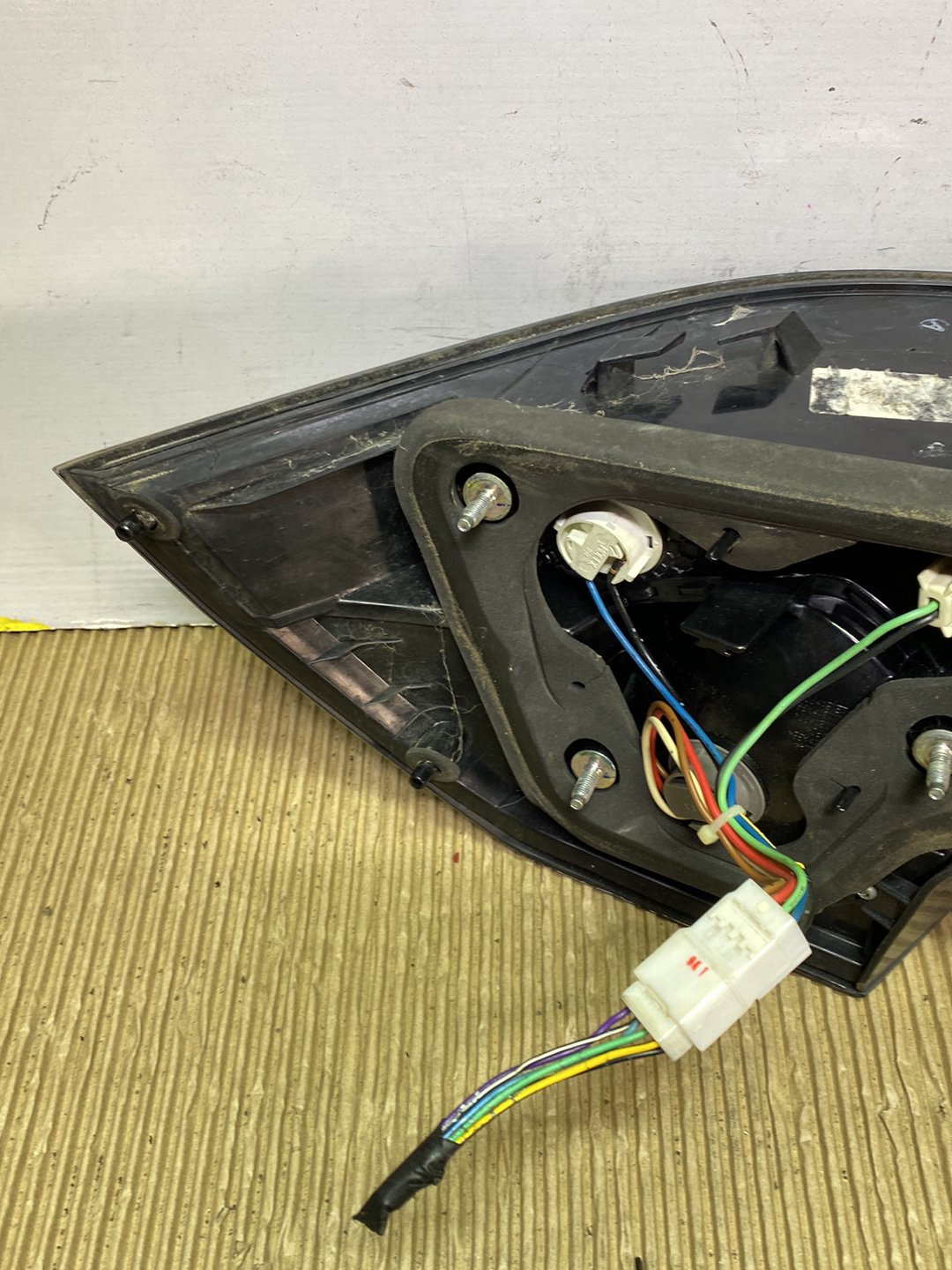 2006 Holden Commodore- Left Taillight PN: see photos