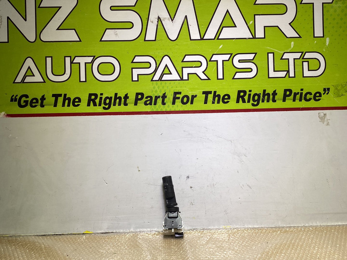 2008 Nissan Dualis - Indicator Switch PN: 25540JD0A