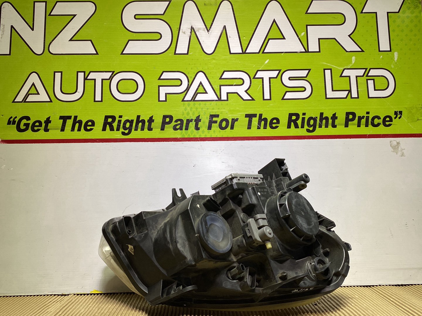 2008 Nissan Dualis KJ10- Left Headlight PN: see photos