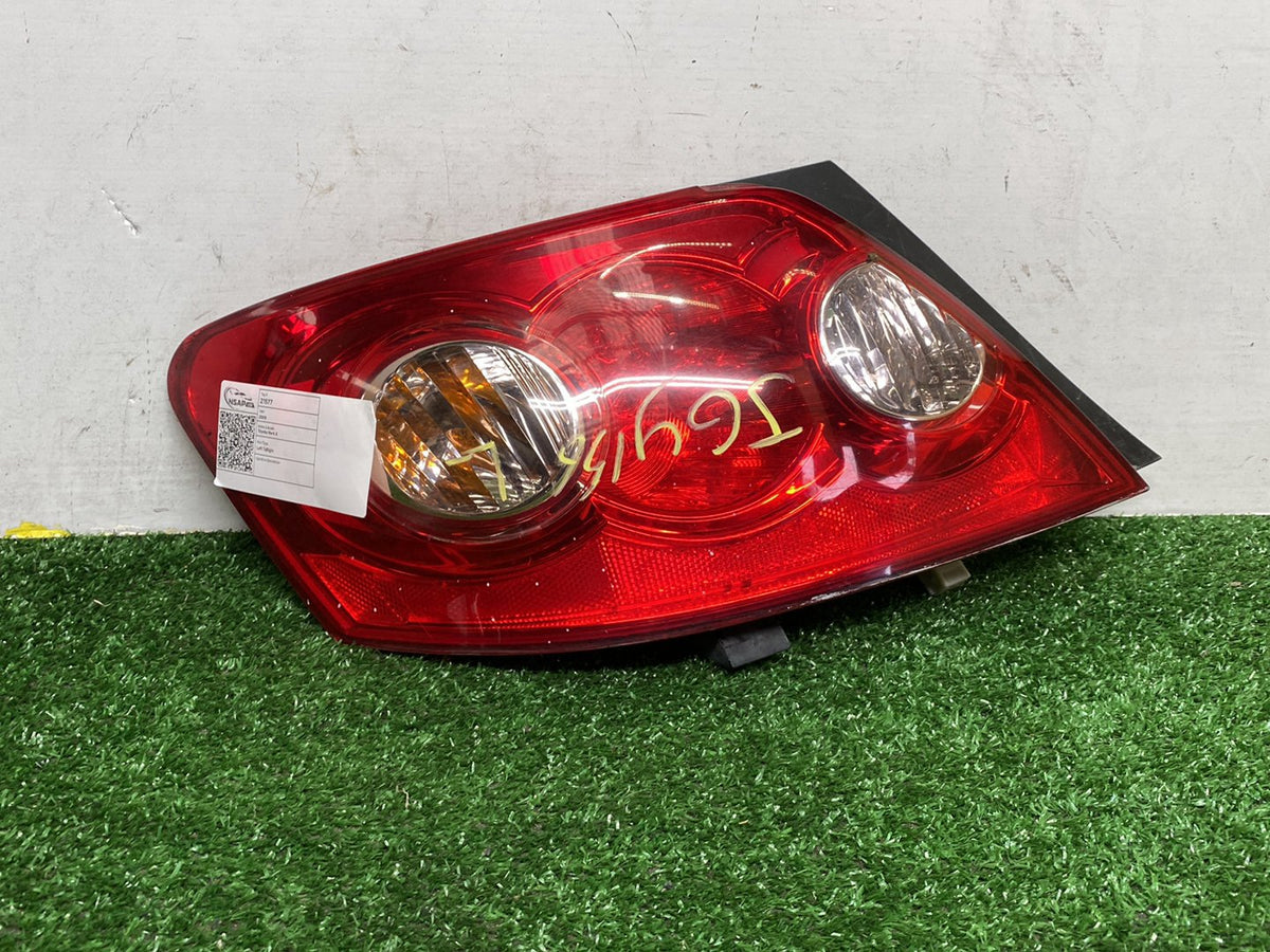2004 - 2006 - Used Toyota Mark X - Left Taillight - 1St Gen, Lens# 22-333