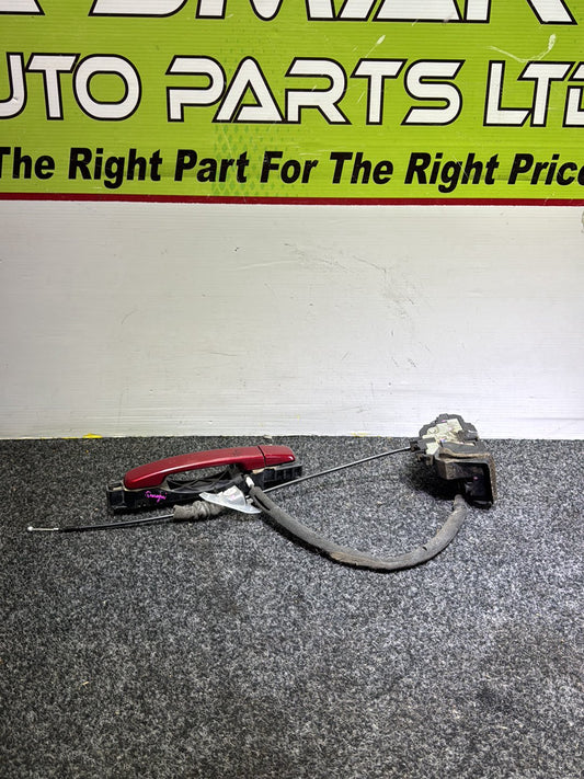 2013 Nissan Qashqai - Left Front Door Exterior Handle