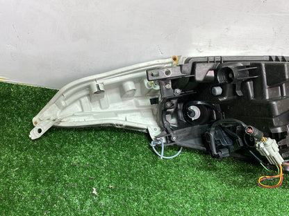 2012 Nissan Leaf ZE0 - Right Headlight PN: