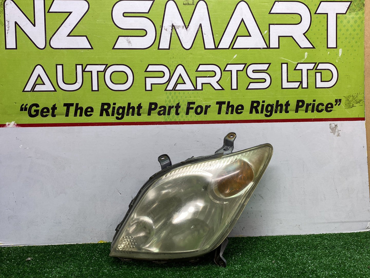 2004 Used Toyota Ist NCP60-0174954 - Left Headlight PN: 8110652270
