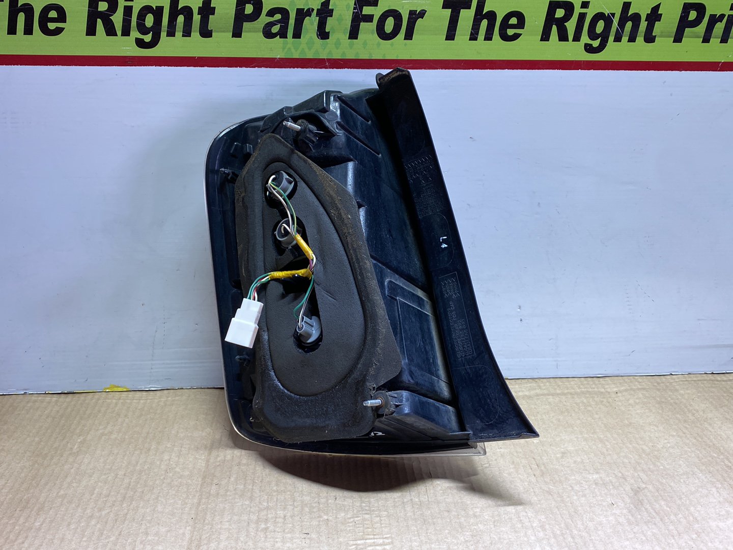 2005 Used Toyota Prius NHW20 - Right Taillight PN: STANLEY 47-13