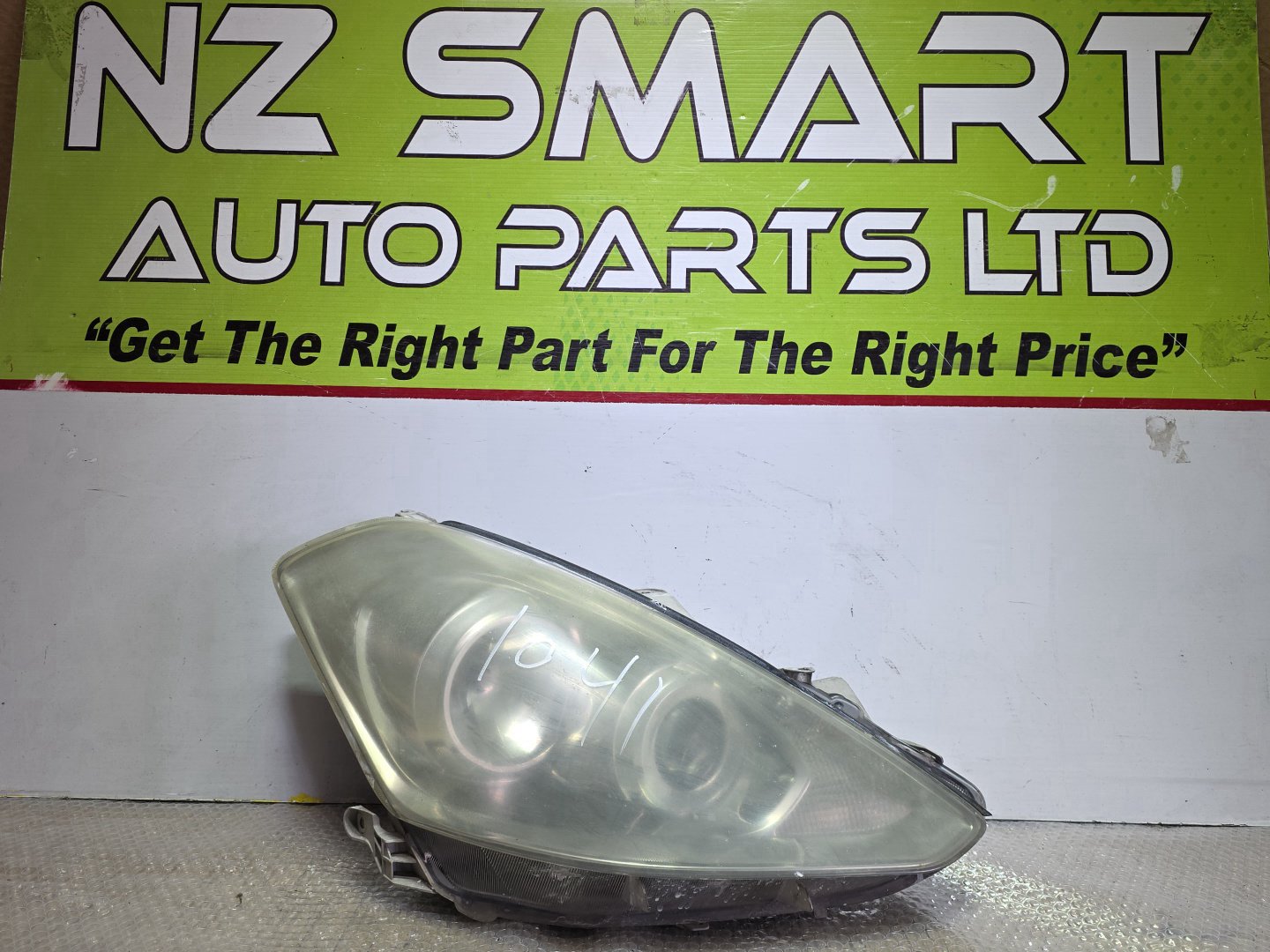 2005 Used Toyota Caldina ZZT241- Right Headlight PN: 81145-21110