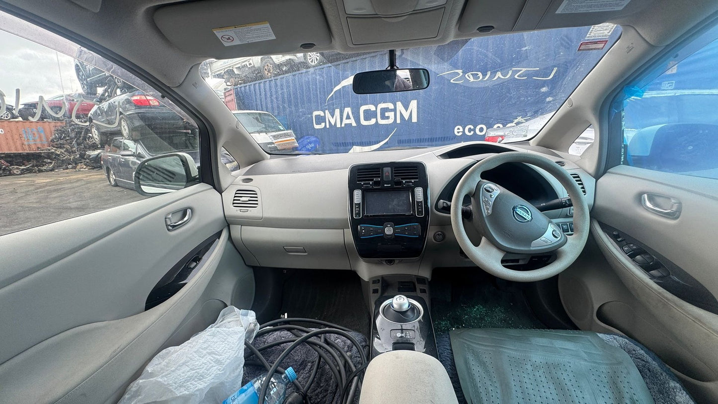 2011 Nissan Leaf ZE0 Dismantling For Parts
