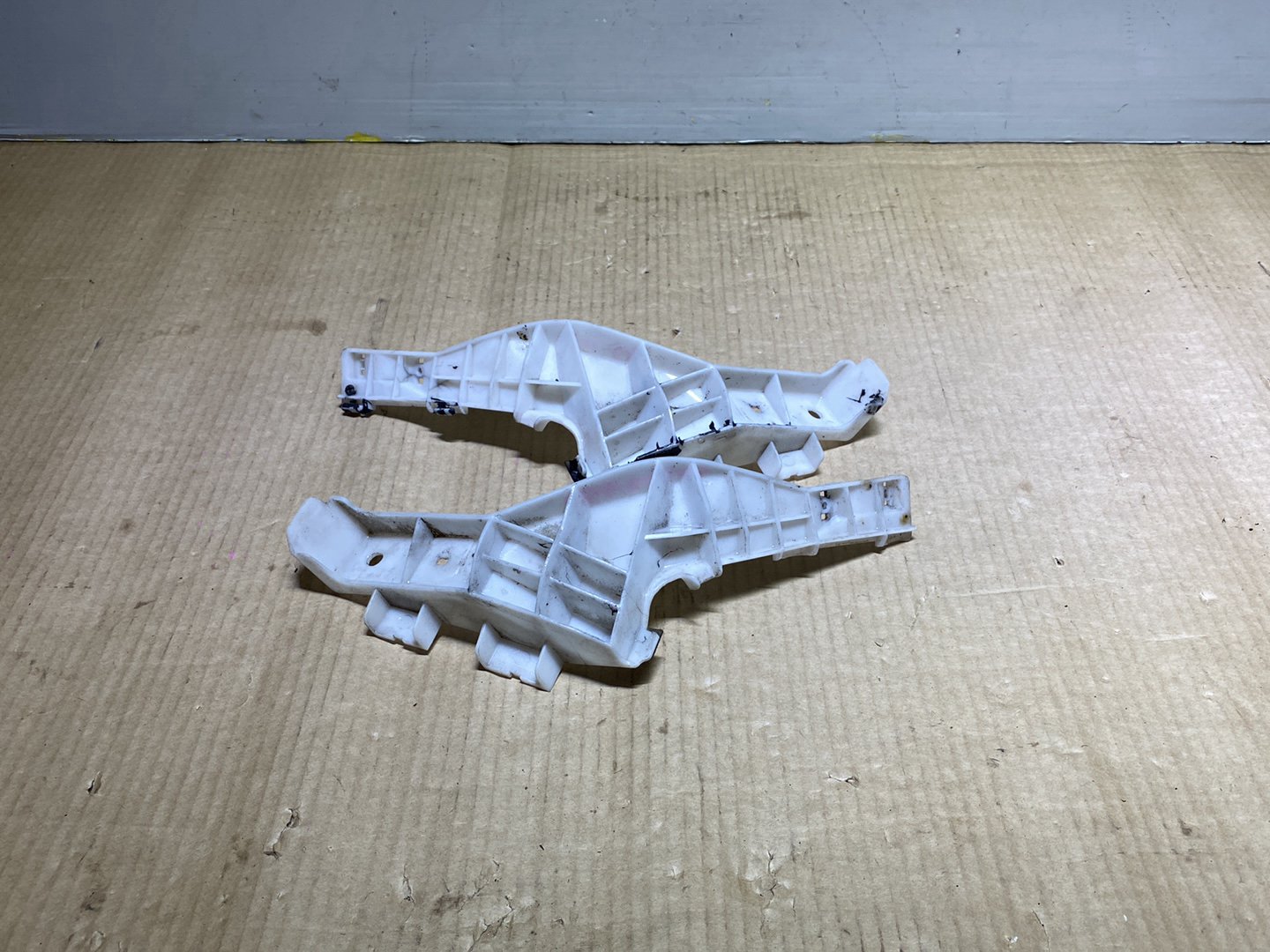 2008 Suzuki Swift ZC71S - Rear Bumper Retainer