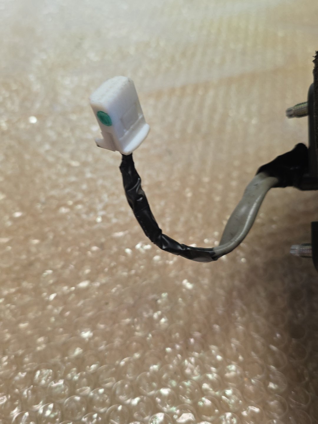 2007 Nissan Bluebird - Right Door Mirror PN: 5 wires