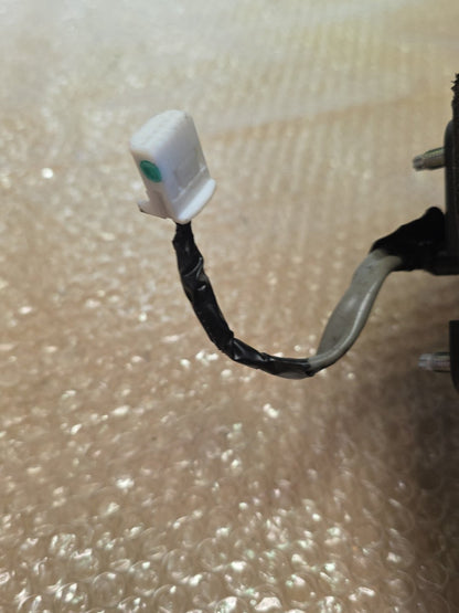2007 Nissan Bluebird - Right Door Mirror PN: 5 wires