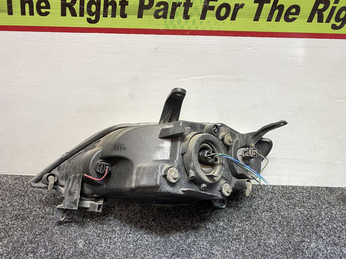 2003 Mazda Mazda2 - Right Headlight PN: P1919