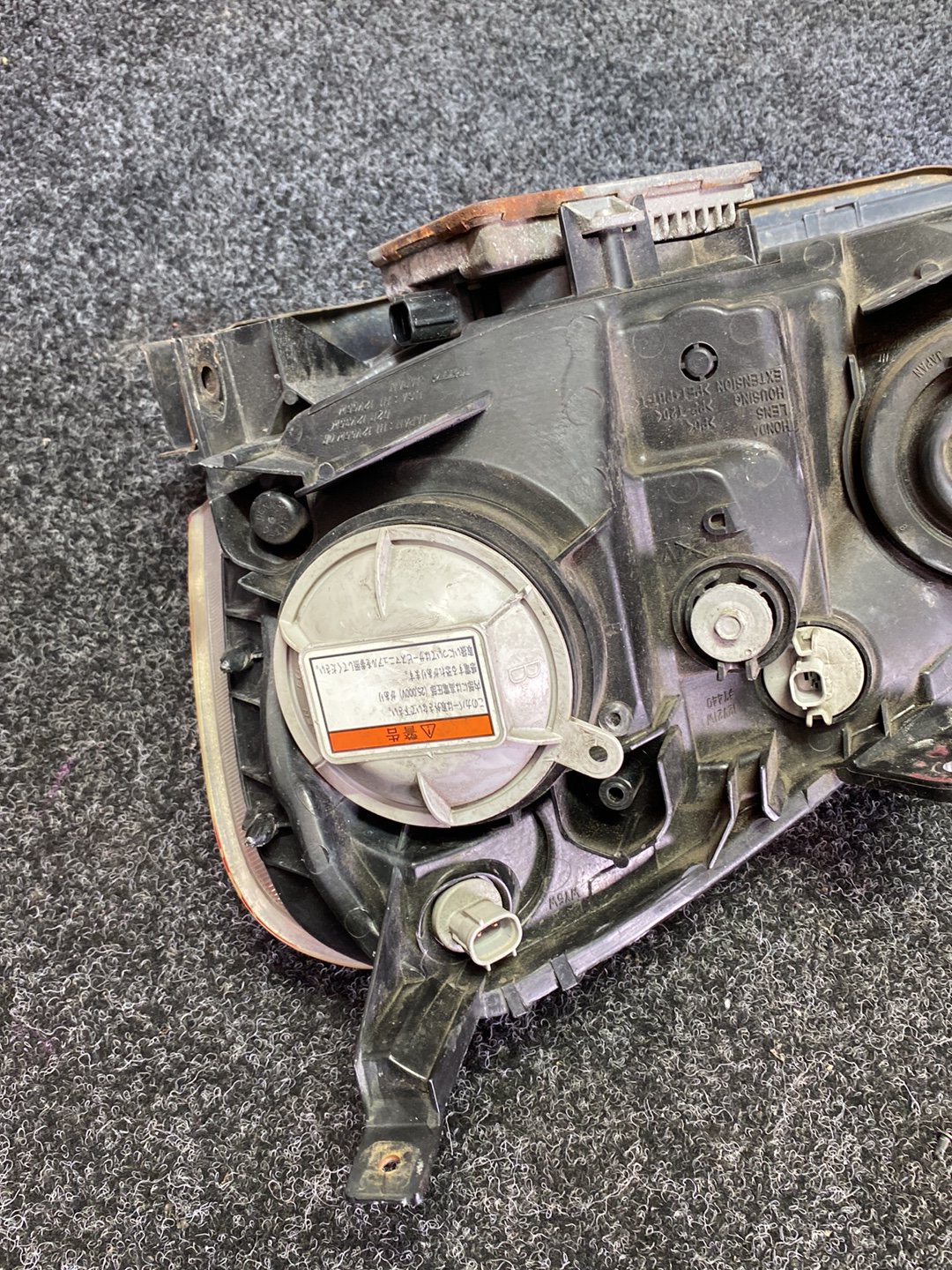 2004 Honda Integra- Right Headlight PN: 100-22392