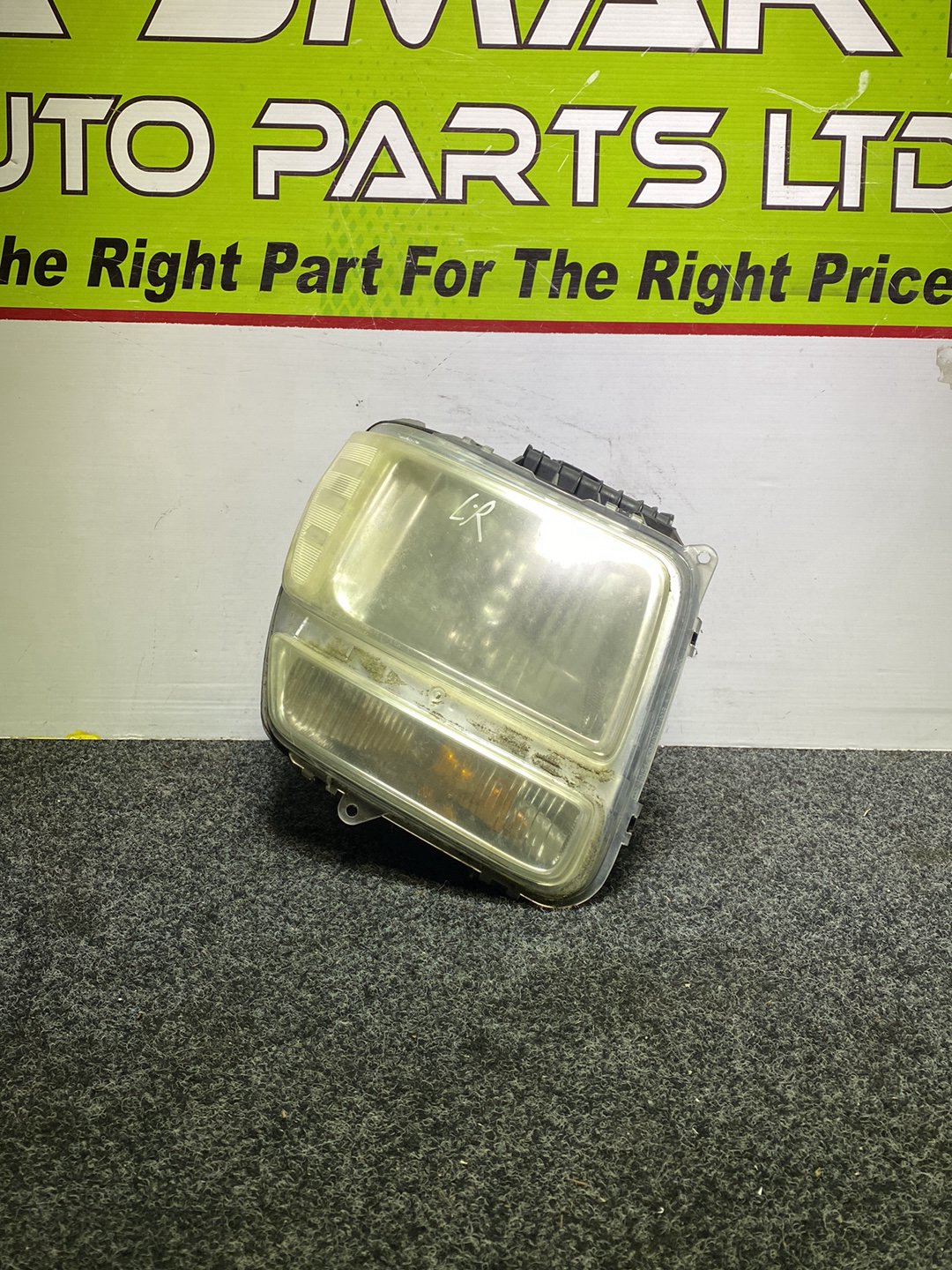 2007 Dodge Nitro - Right Headlight