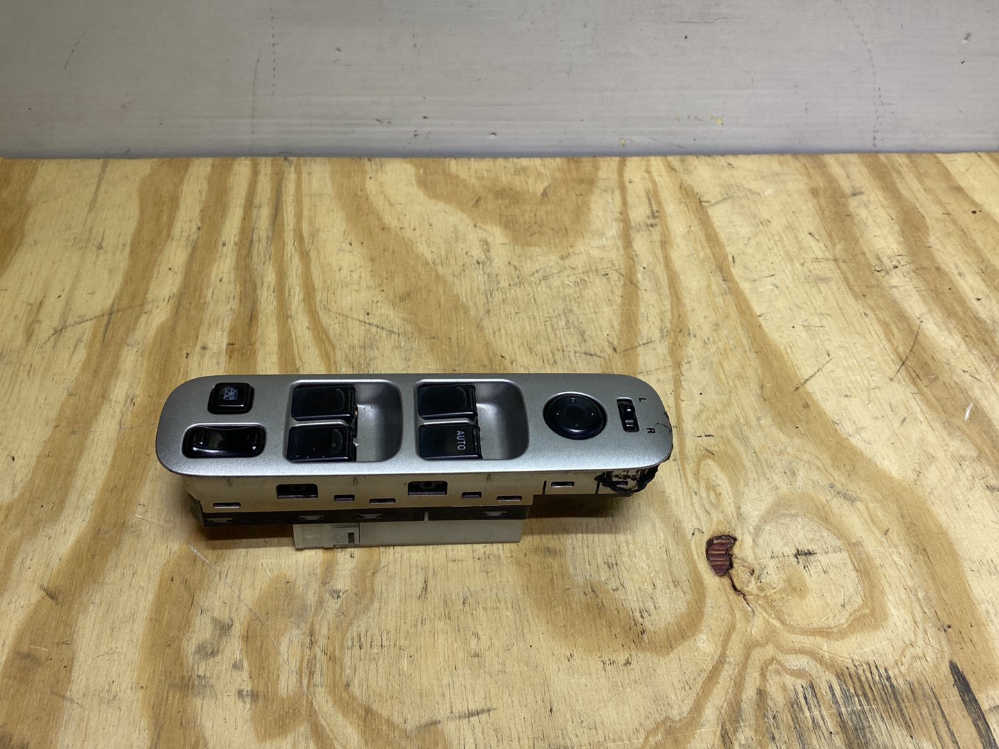 2008 Suzuki Liana - Master Power Window Switch