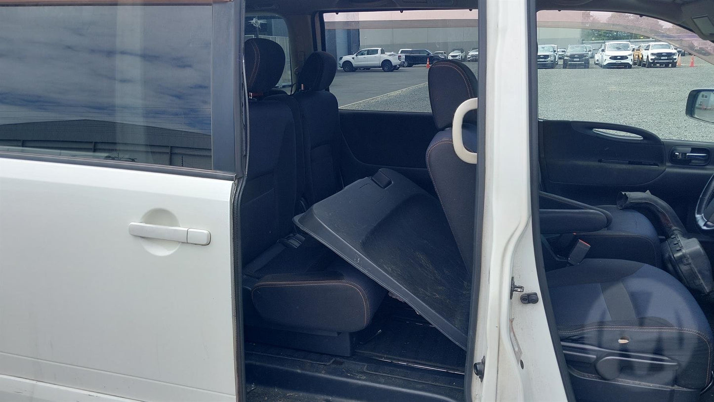 2010 Nissan Serena CC25 Dismantling For Parts