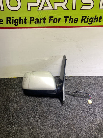 2005 Toyota Ipsum - Right Door Mirror PN: 5 wires
