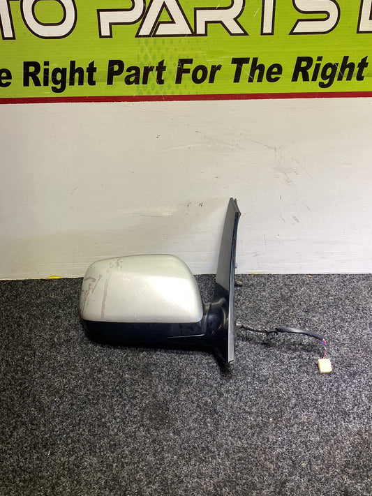 2005 Toyota Ipsum - Right Door Mirror PN: 5 wires