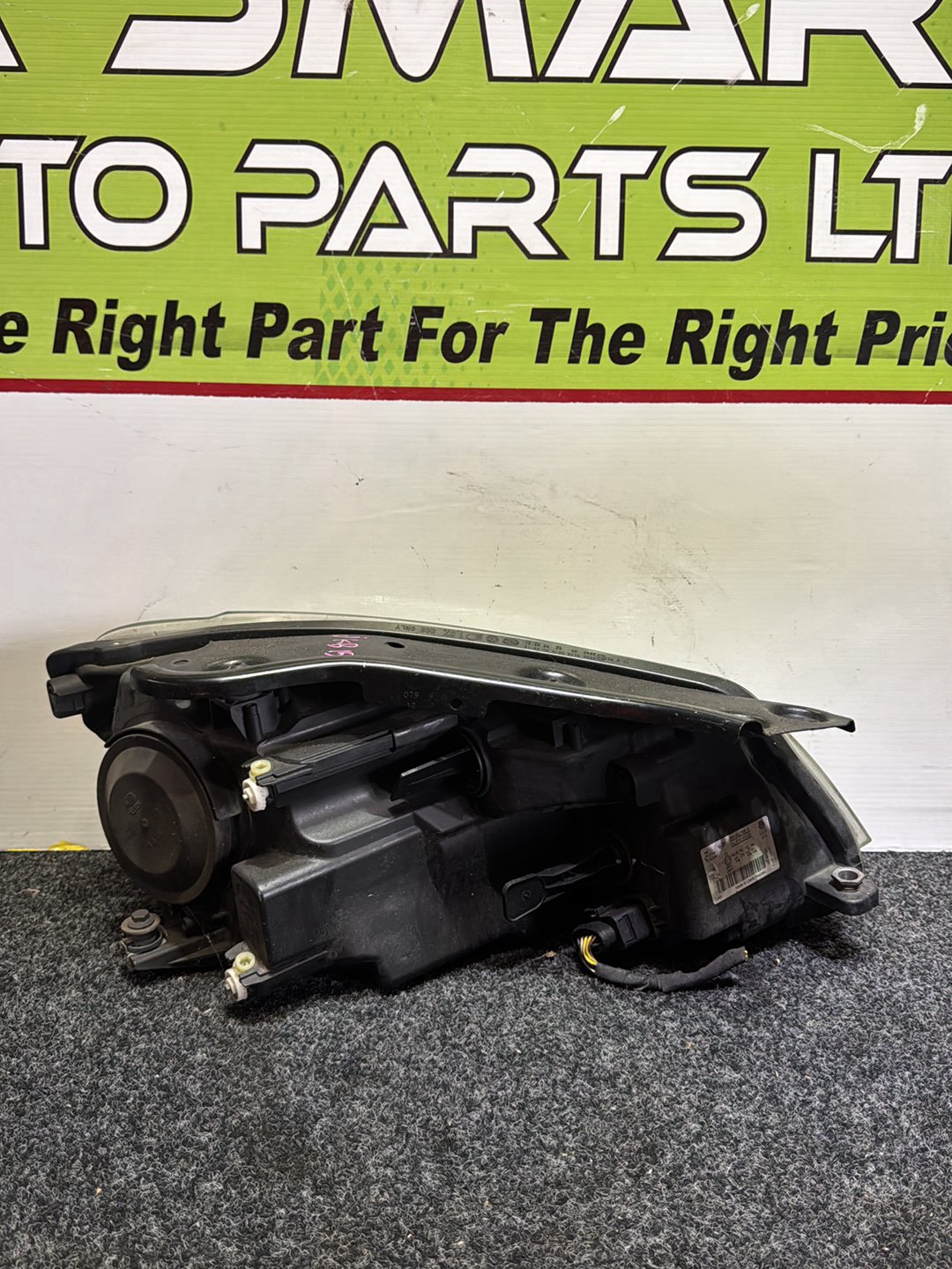 2012 Volkswagen Caddy - Left Headlight PN: 2K6 941 005 A