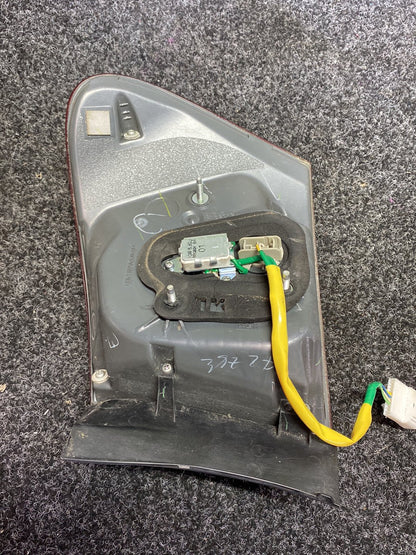 2006 Lexus GS450h - Left Taillight PN: KOITO 30-325