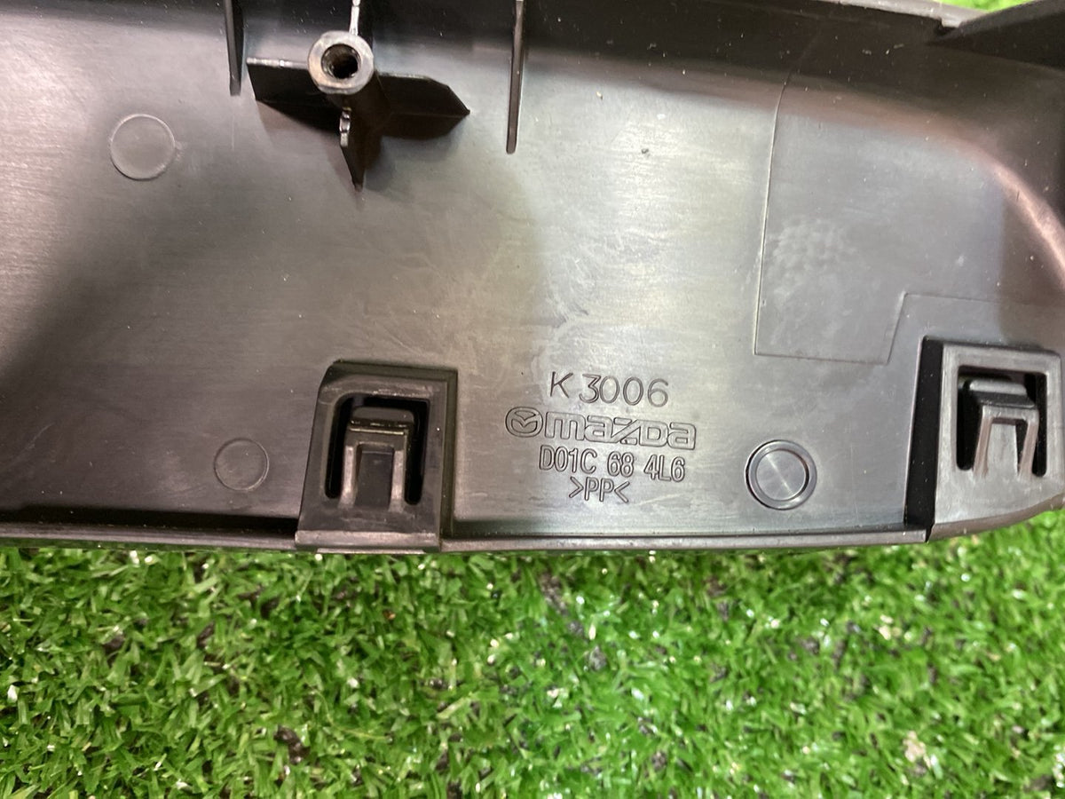 2007 Mazda Verisa - Left Front Window Switch PN: D01C684l6