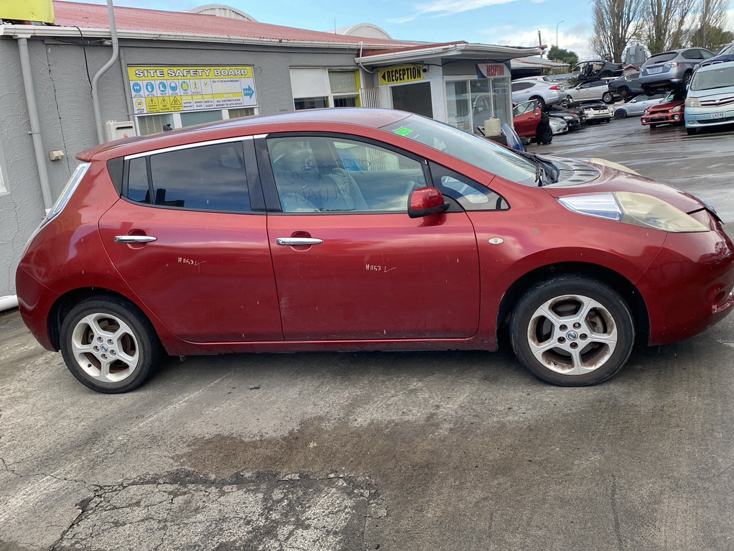 2011 Nissan Leaf ZE0  Dismantling For Parts