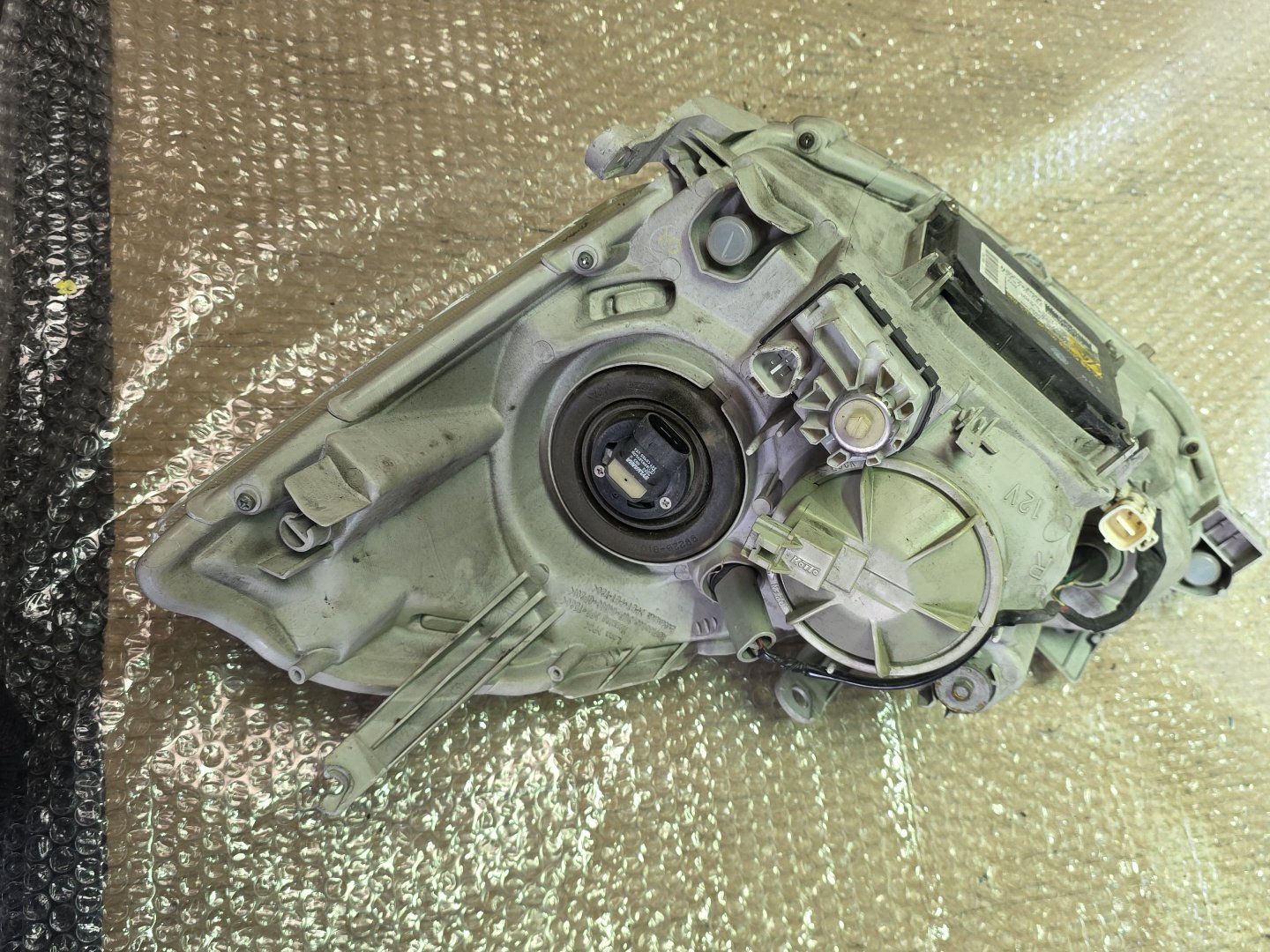 2005 Used Toyota Caldina ZZT241- Right Headlight PN: 81145-21110
