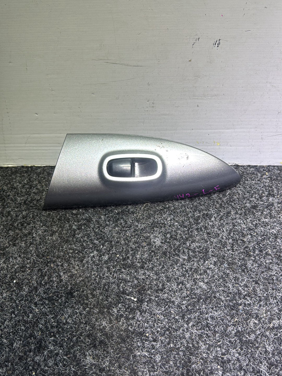 2011 Nissan Juke I F15 F15 - Left Front Window Switch