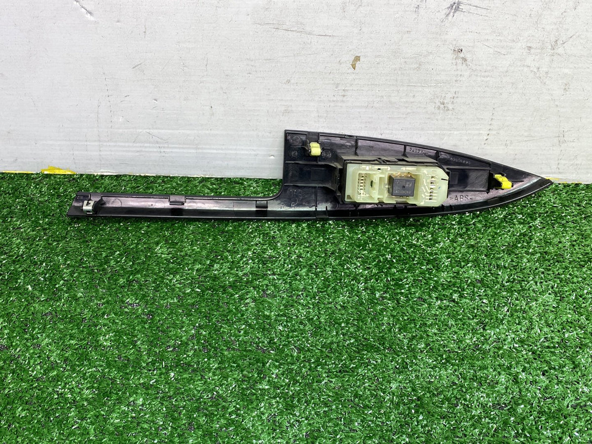 2002 Used Toyota Caldina - Right Rear Window Switch PN: 7427121020