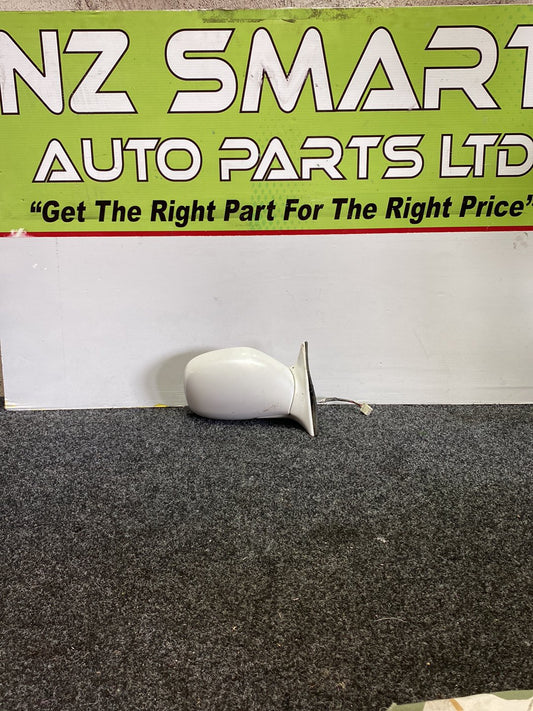 Subaru Legacy - Right Door Mirror