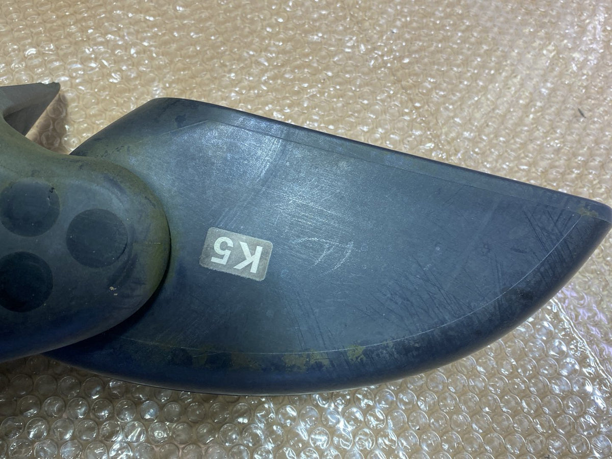 2008 Nissan Bluebird - Right Door Mirror PN: 11 wires