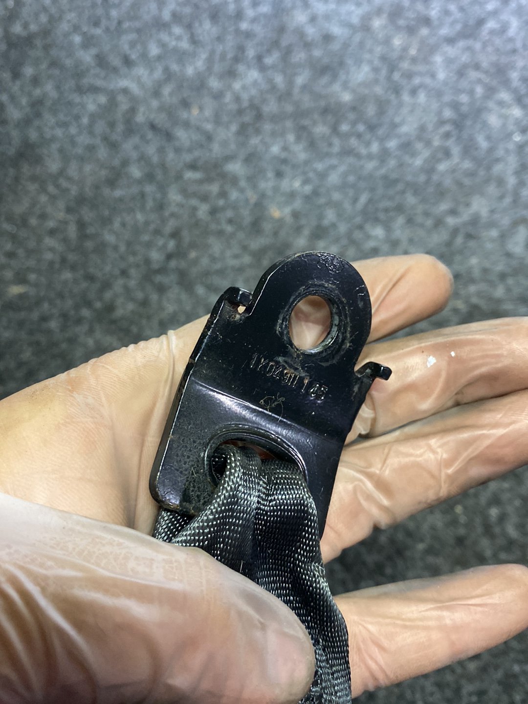 2012 Hyundai i45 - Right Front Seat Belt Stalk