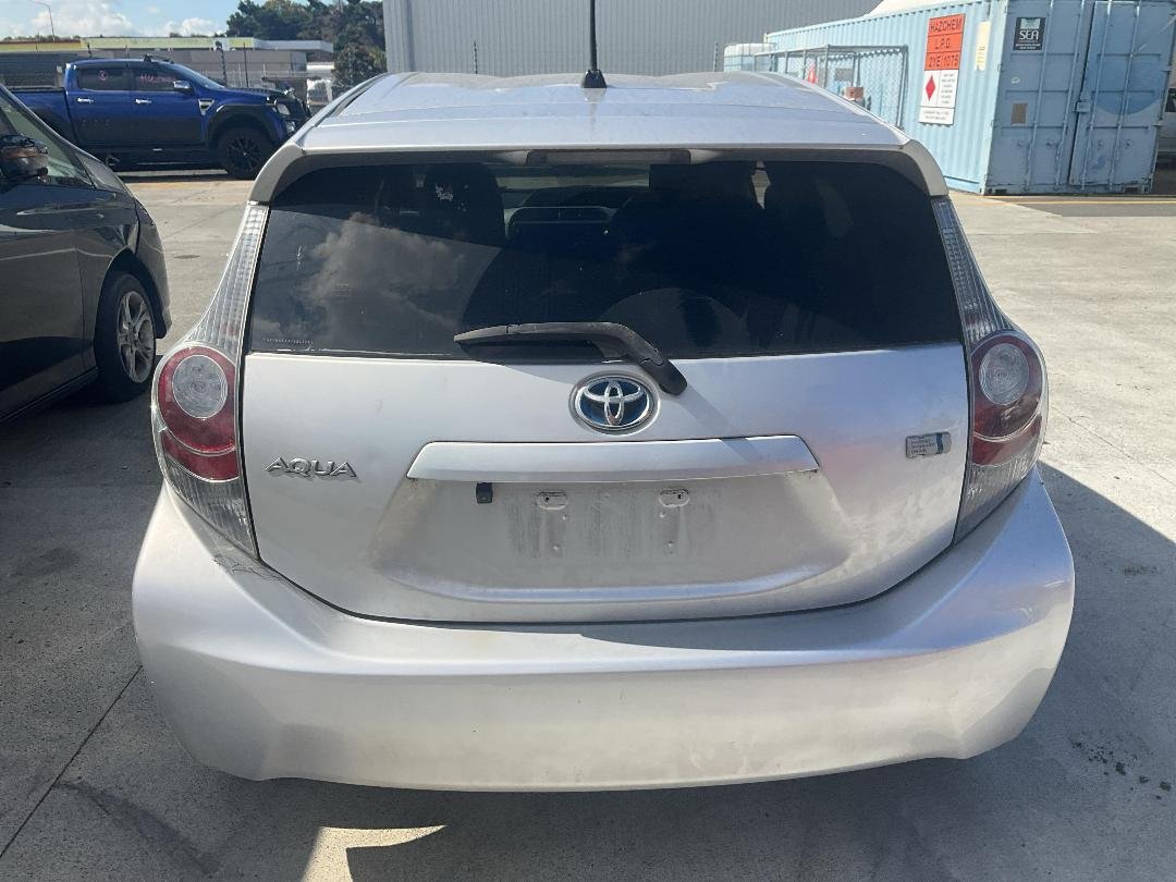 2014 Toyota Aqua Hybrid NHP10 Dismantling For Parts