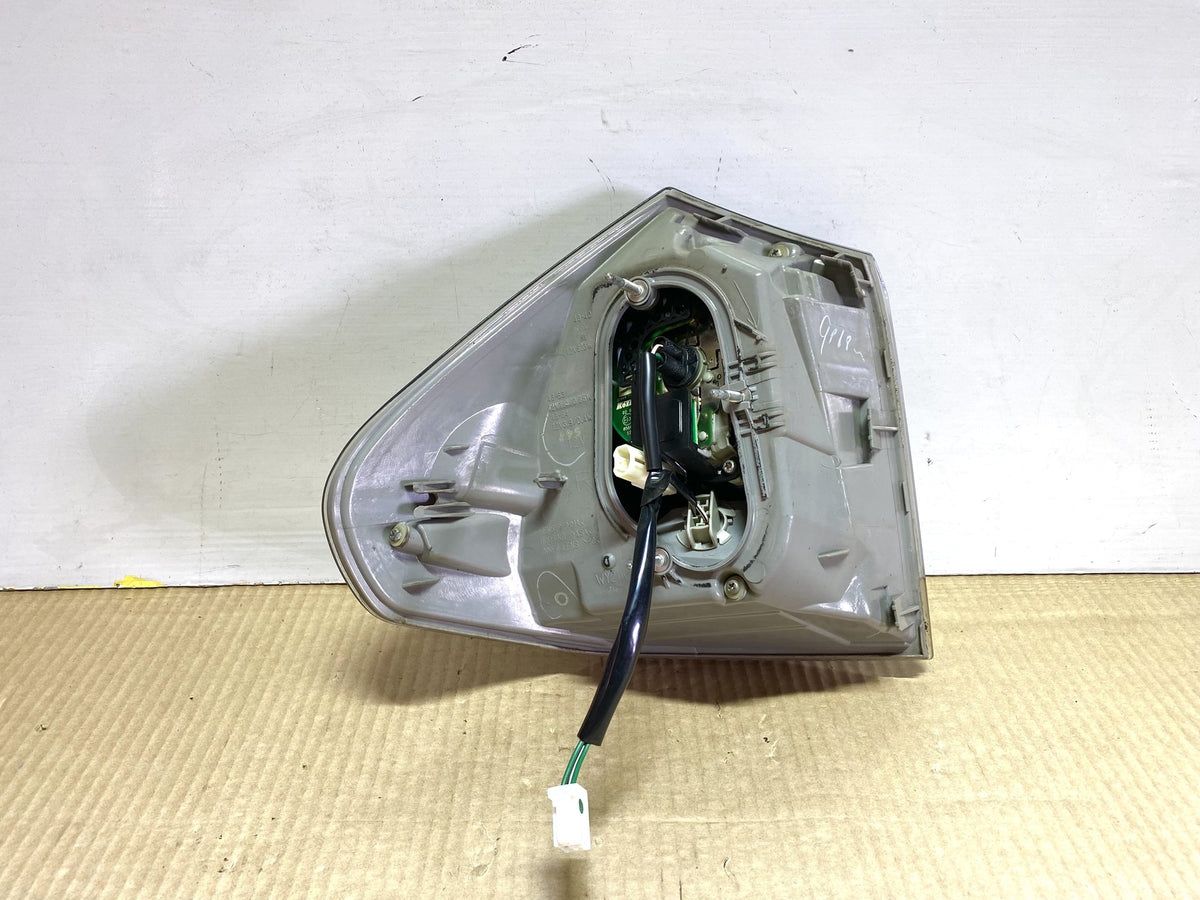 2005 Lexus RX300 - Right Taillight PN: KOITO 48-40