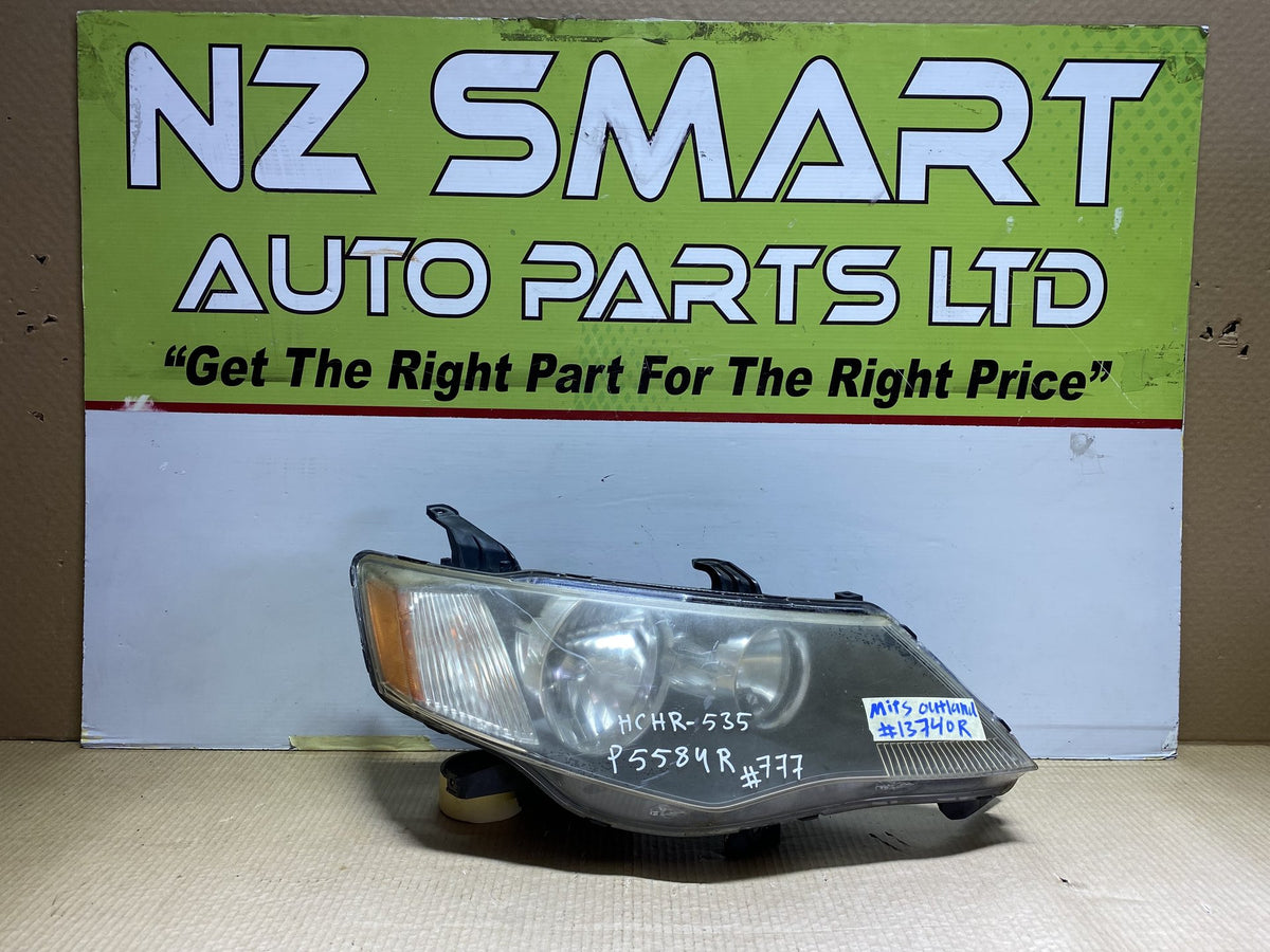 2007 Mitsubishi Outlander - Right Headlight PN: HCHR-535