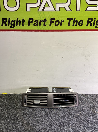 2006 Lexus IS250 - Dash Air Vent Centre