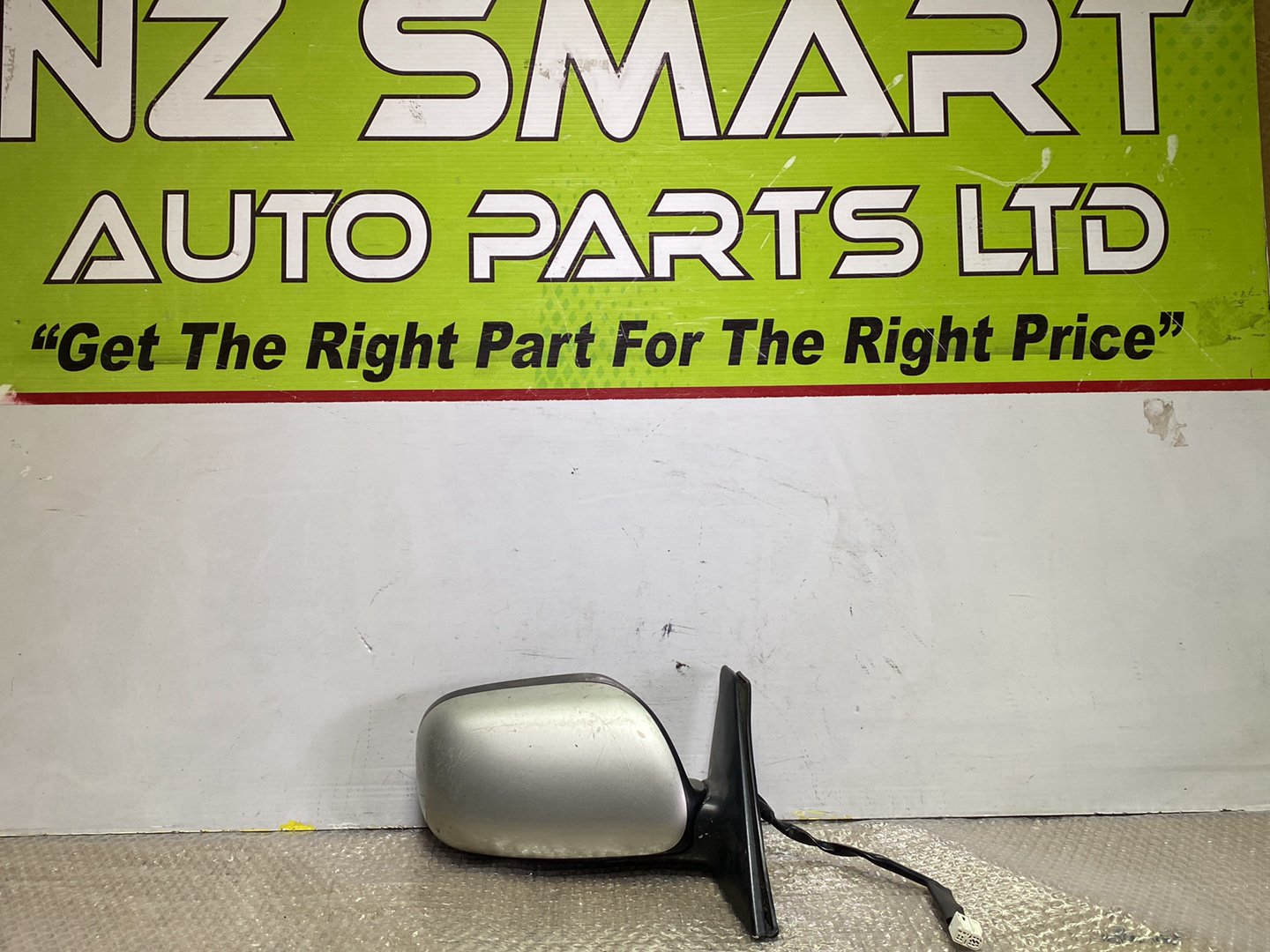 2001 Used Toyota Altezza- Right Door Mirror PN: 7 wires