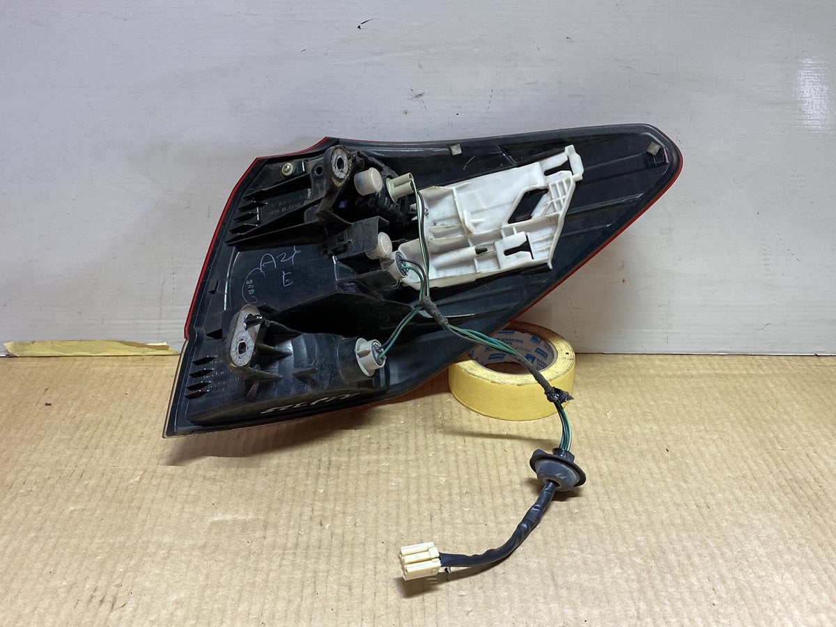 2013 Subaru Legacy BRM - Left Taillight PN: Koito 220-20067